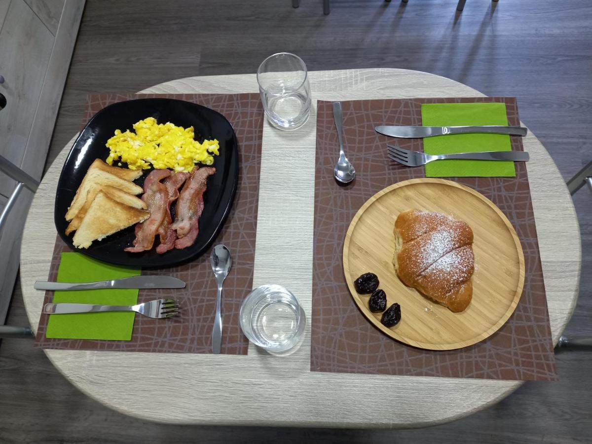 B&B Km 198 - Letto E Colazione Sorbara Exterior foto